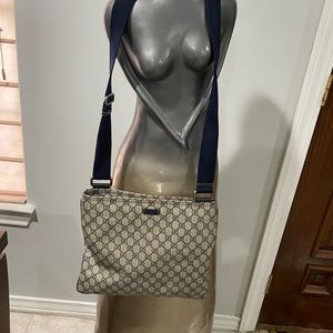 Authentic GUCCI crossbody bag